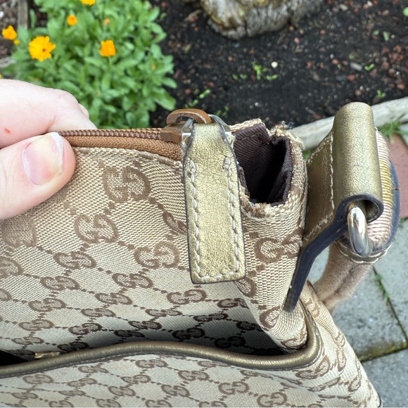 Gucci Messenger Bag with COA and dust bag. - Picture 3 of 12
